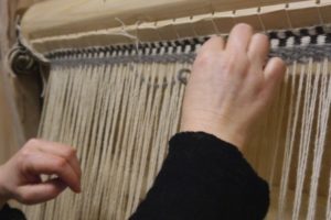 Greneveving. Foto: Manndalen Husflidslag.