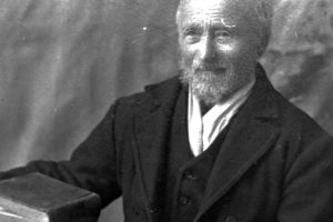 erik johnsen s 7-8 Portrett av predikant Erik Johnsen.