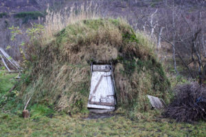 gamme Gamme på riddu-sletta bygd i 2002. Foto: Torun Olsen.