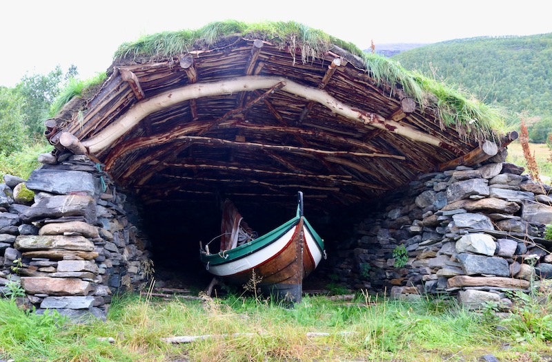 Båtgamme med nordlandsbåti Skardalen