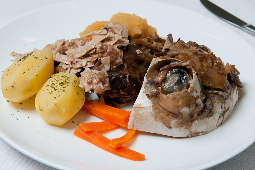 Sauhau og faltbrødmølja.